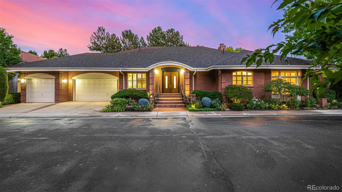 400 S Steele Street #64