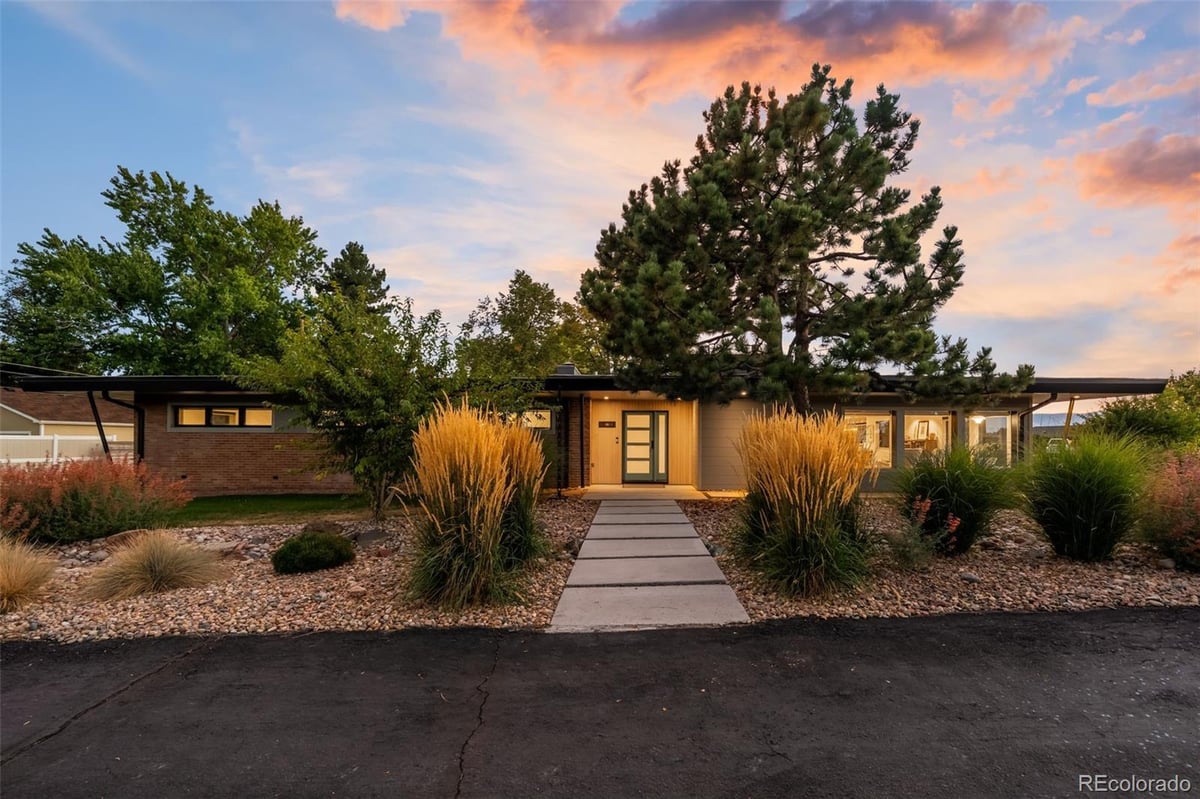 30 Hillside Drive