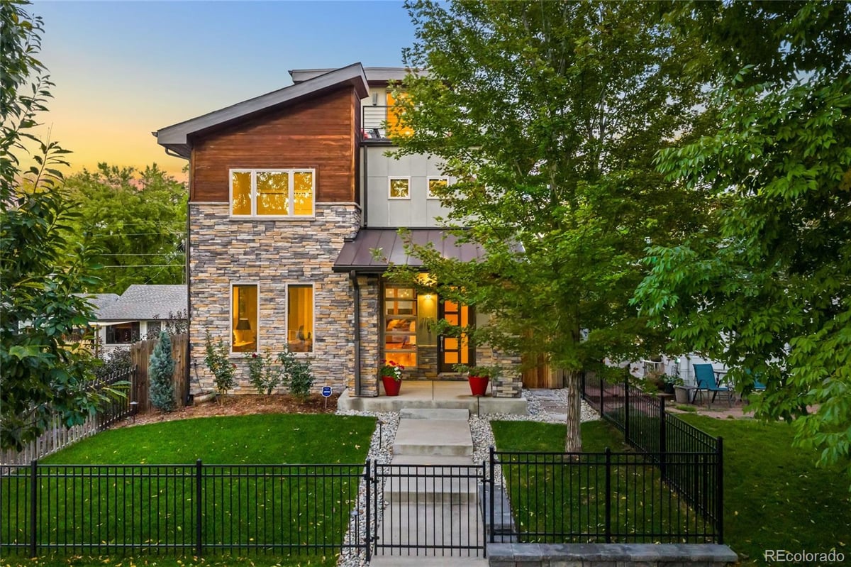4158 Winona Court