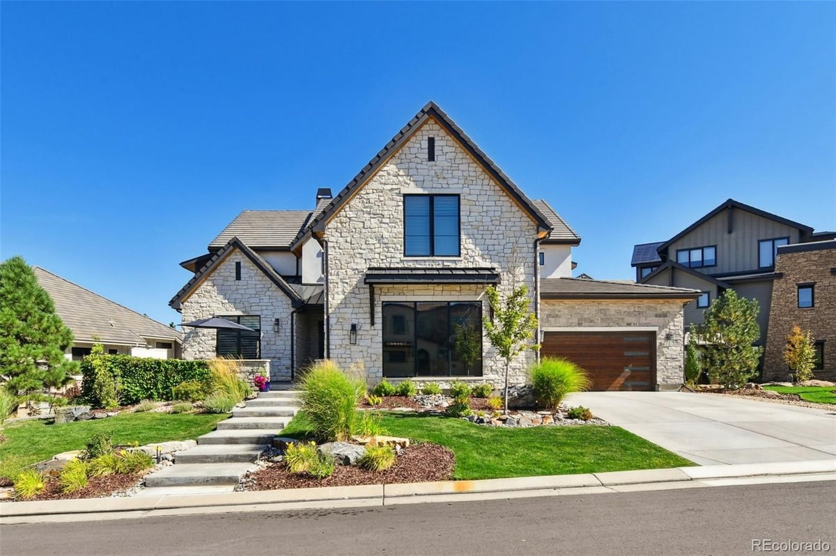 37 Flowerburst Way