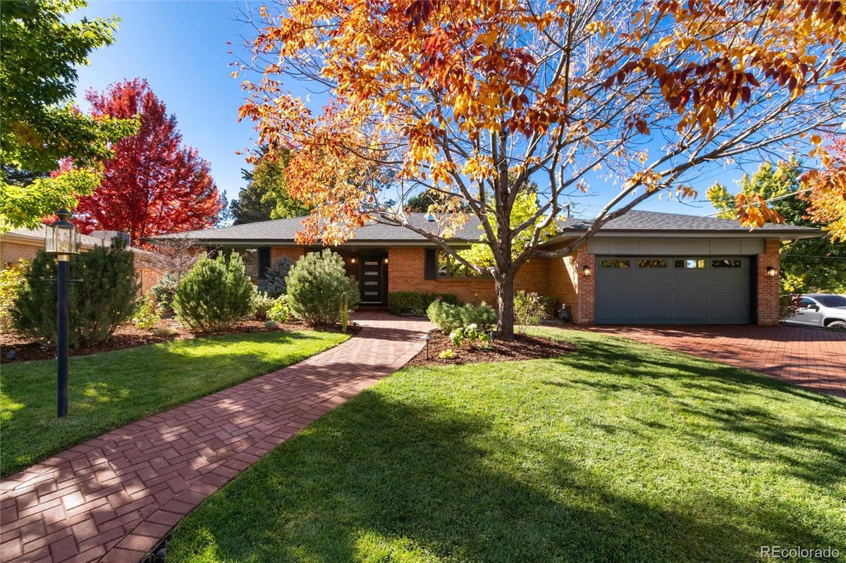 3001 S Steele Street