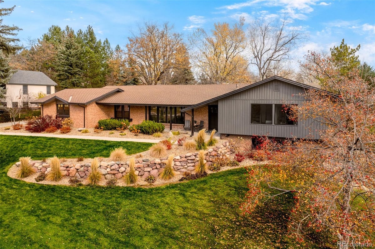 4000 S Dahlia Street