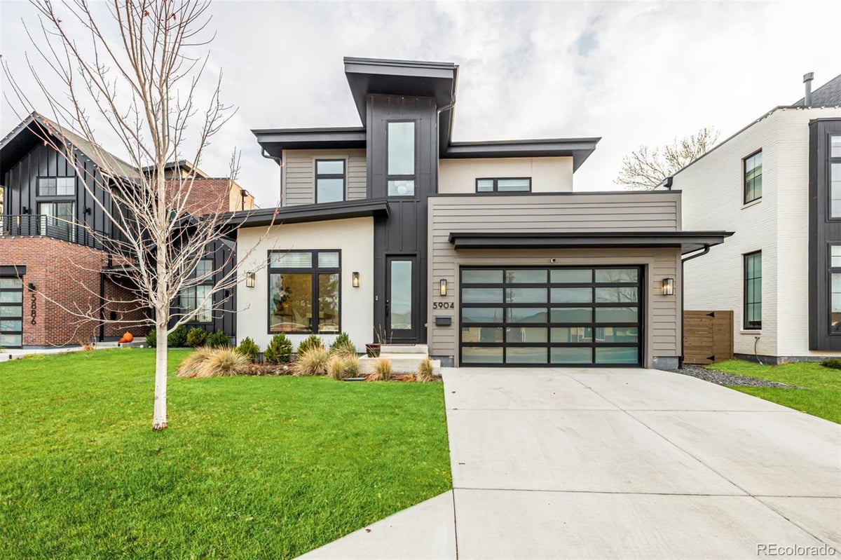 5904 W 37th Place Place