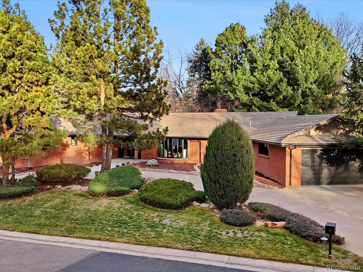 4000 S Clermont Street