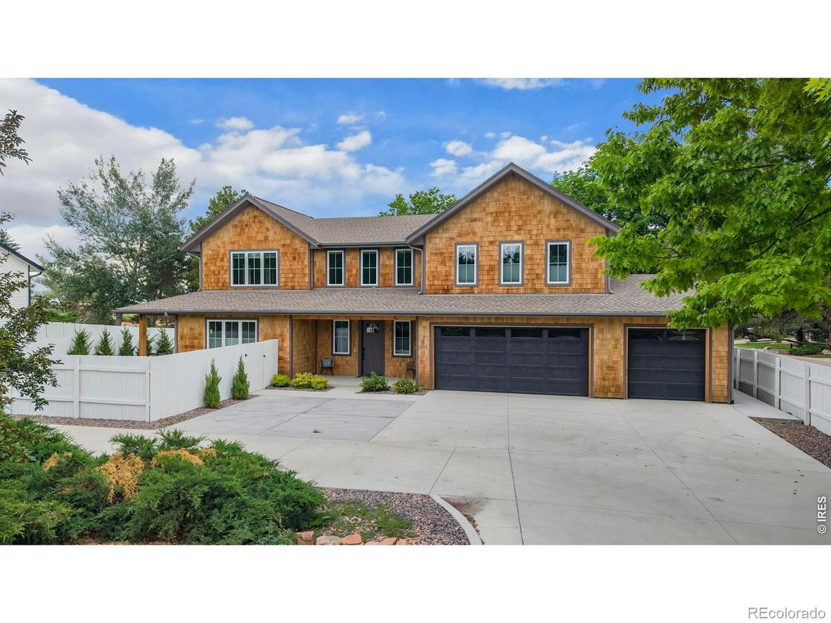 2590 Blue Heron Way