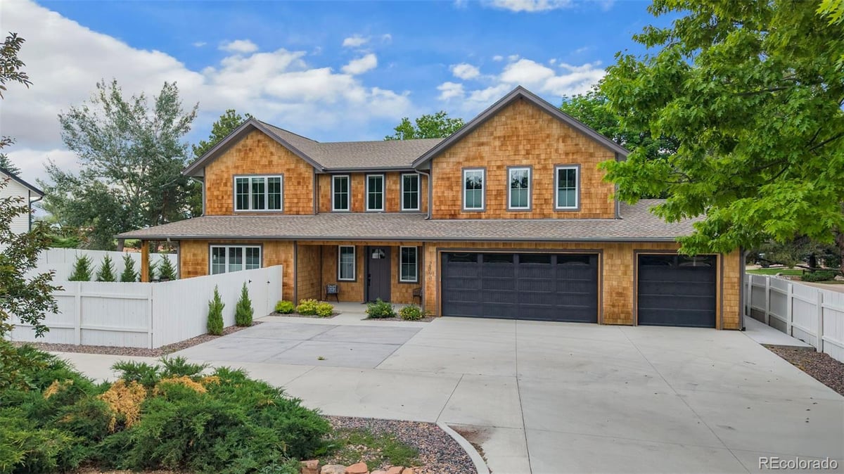 2590 Blue Heron Way