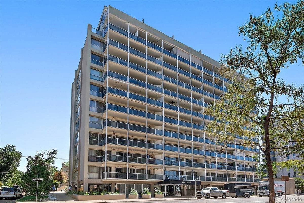 888 N Logan Street #4F