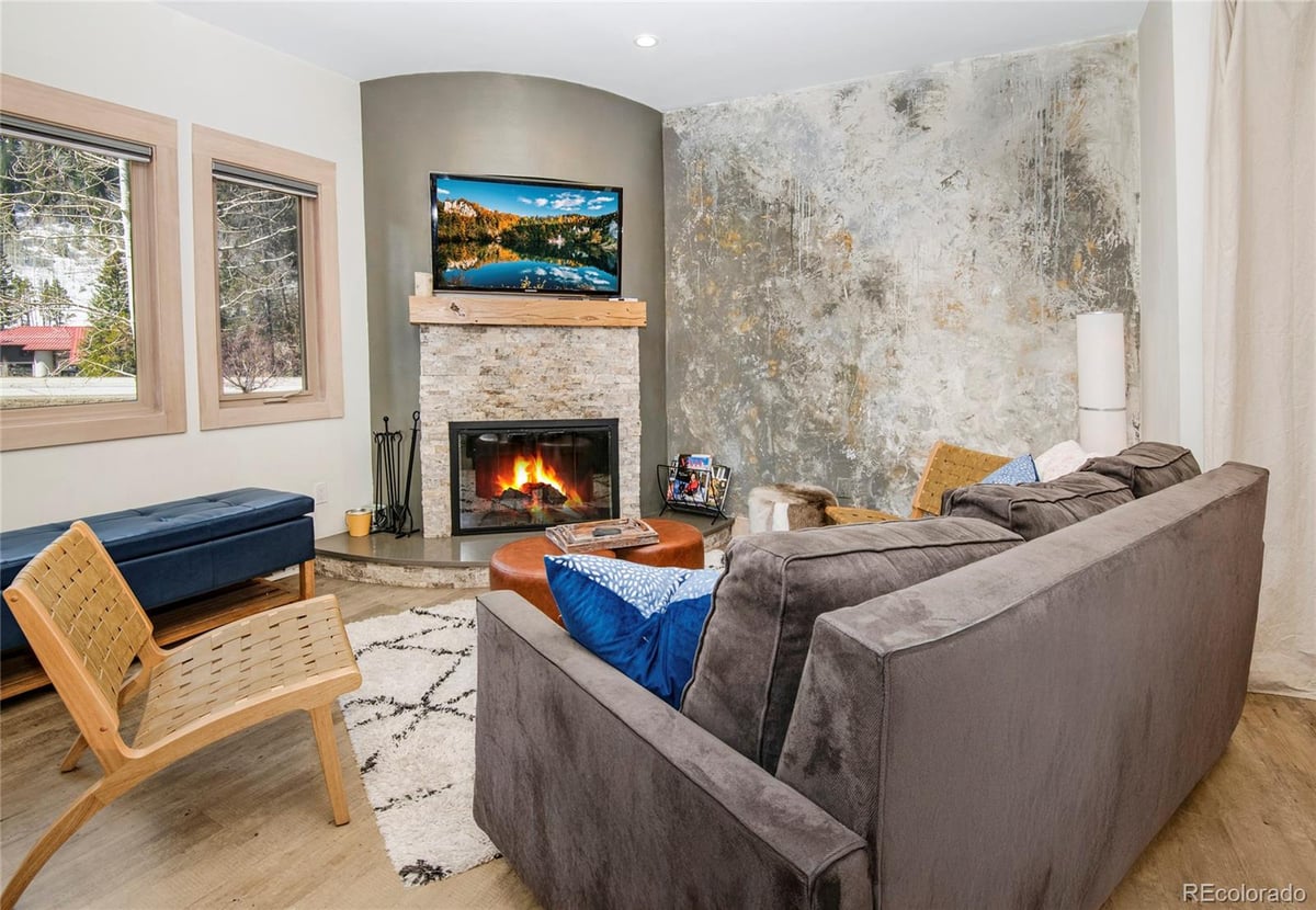 4192 Spruce Way #109A