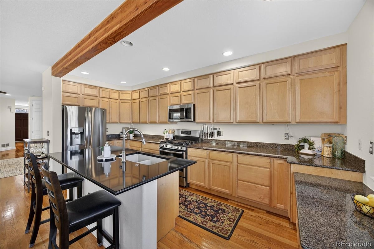 2933 Lawrence Street