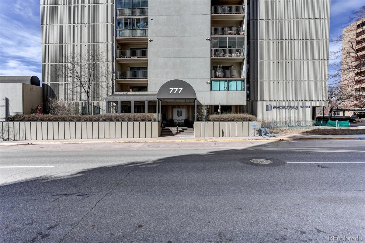 777 Washington Street #1004