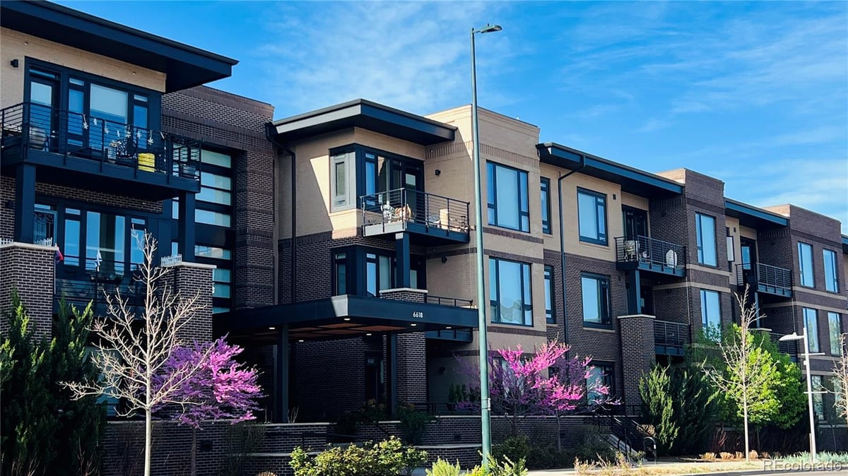 6618 E Lowry Boulevard #205