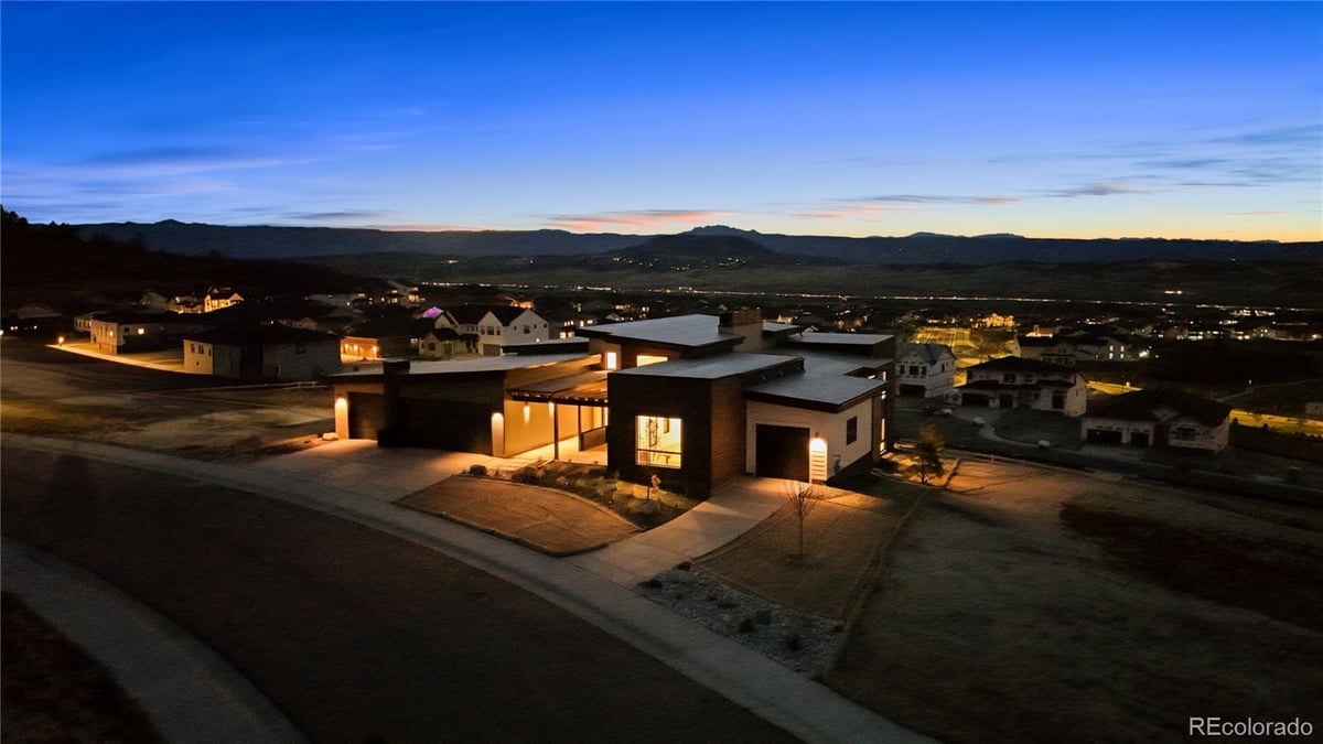 5191 Lions Paw Street