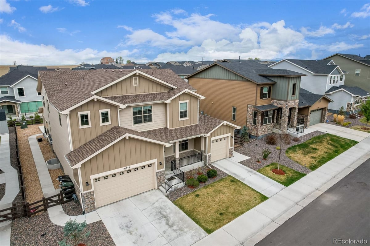 6318 E 141st Drive