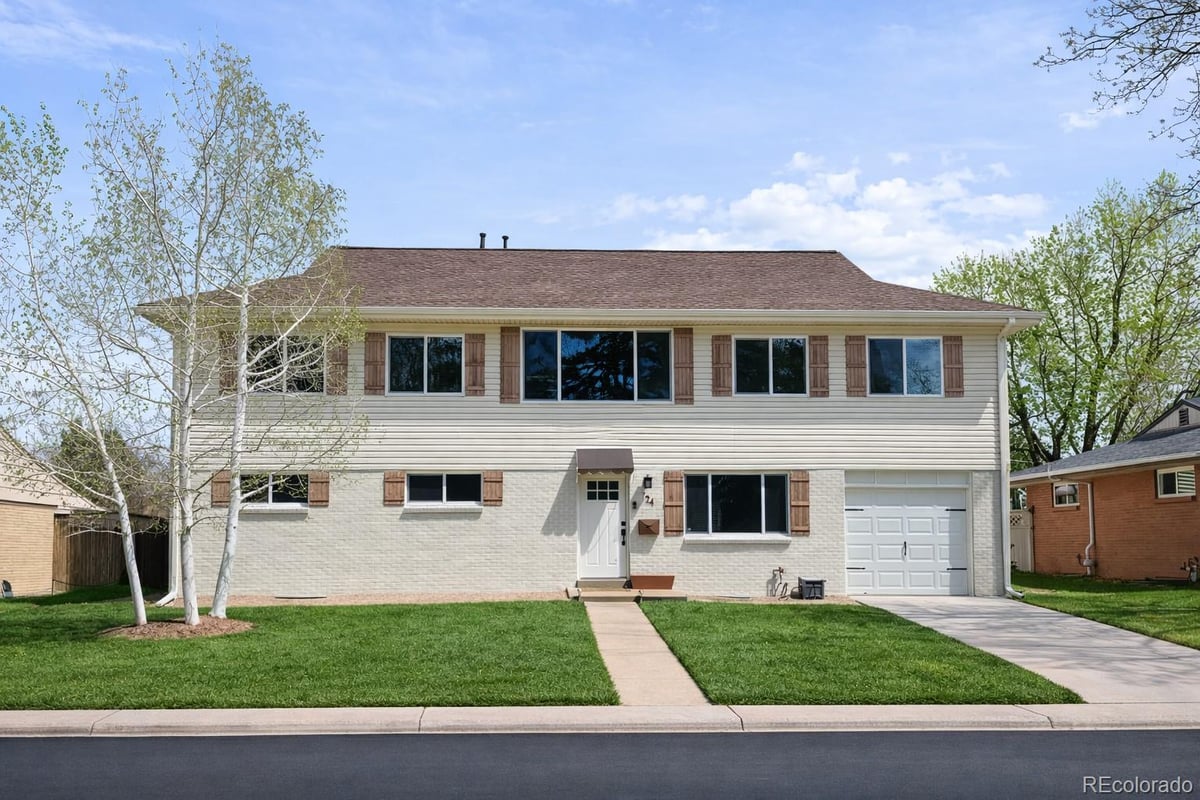 724 S Flamingo Court