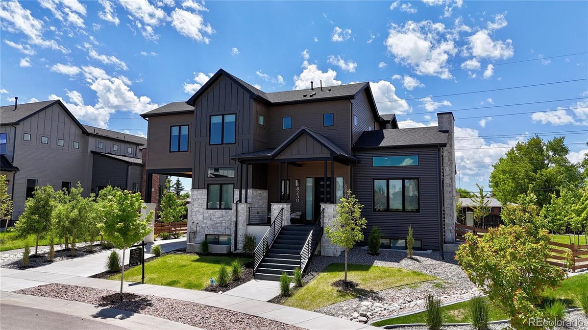 8230 W Tennessee Court