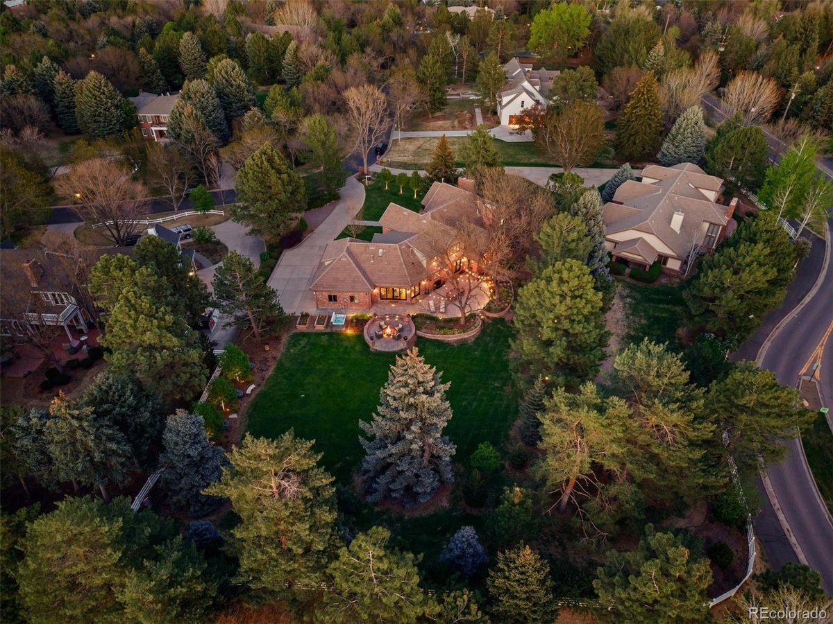 15 Mockingbird Lane