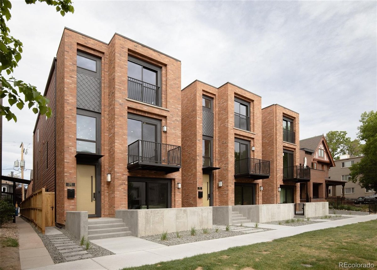 1749 N William s Street #1