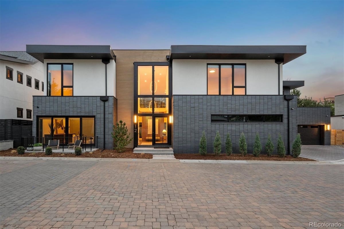 2821 E Cedar Avenue #12