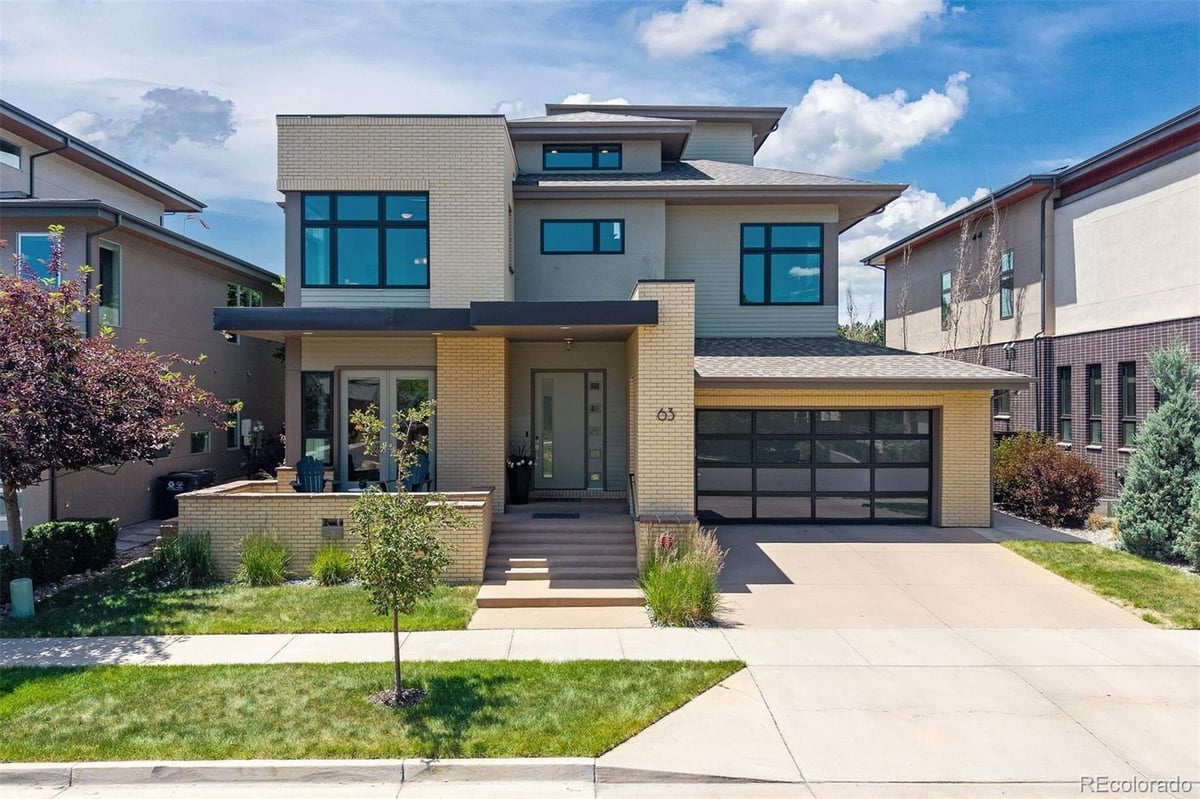 63 N Magnolia Way
