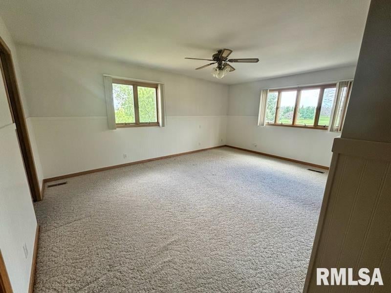 2324 174TH AVENUE, MAQUOKETA, IA 52060 Central Realty