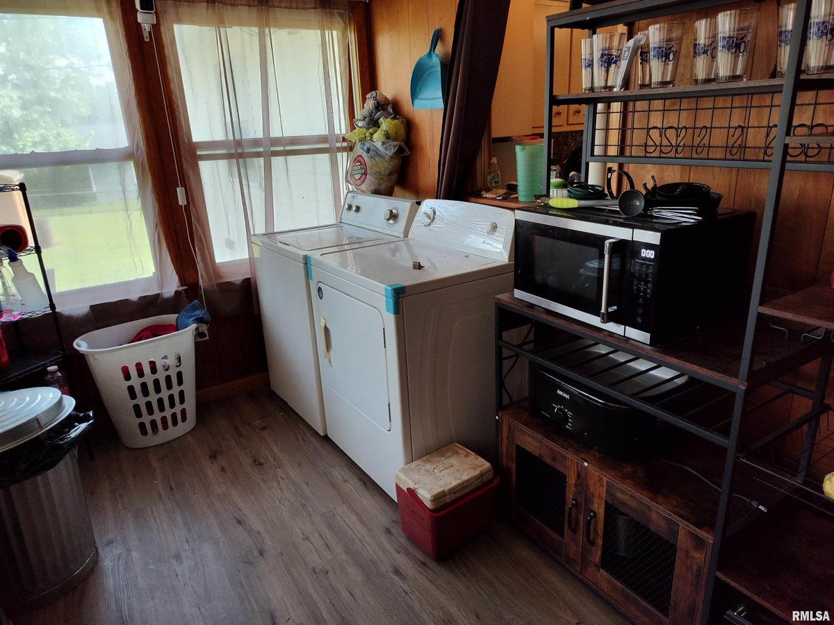 209 E POWELL Avenue, McLeansboro, IL 62859 MLS EB453586 IDX Real