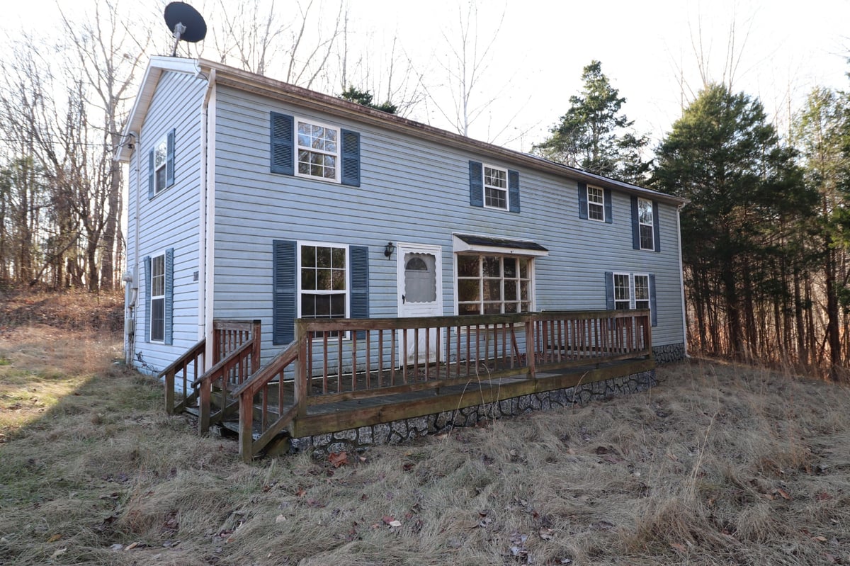 6112 KING ROBERT LN, WESTMORELAND, TN 37186 Gene Carman Real Estate