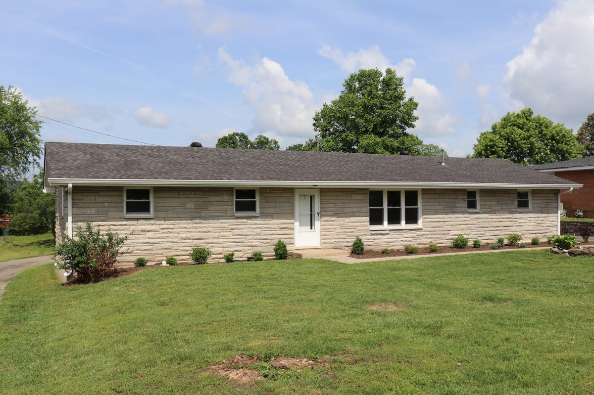 317 HAYES ST, HARTSVILLE, TN 37074 Gene Carman Real Estate & Auctions