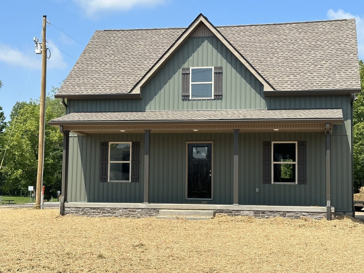 401 SCOTTSVILLE RD, LAFAYETTE, TN 37083 Gene Carman Real Estate