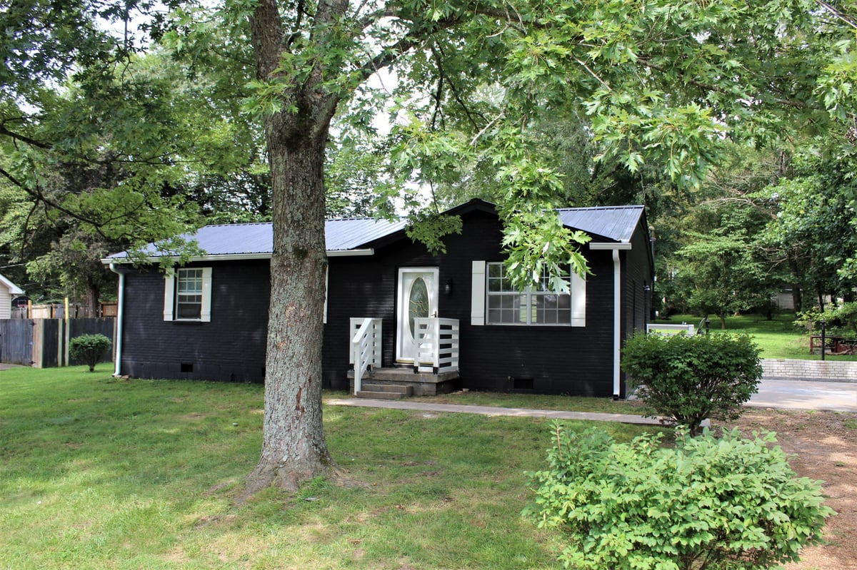 909 TURNER DR, HARTSVILLE, TN 37074 Gene Carman Real Estate & Auctions