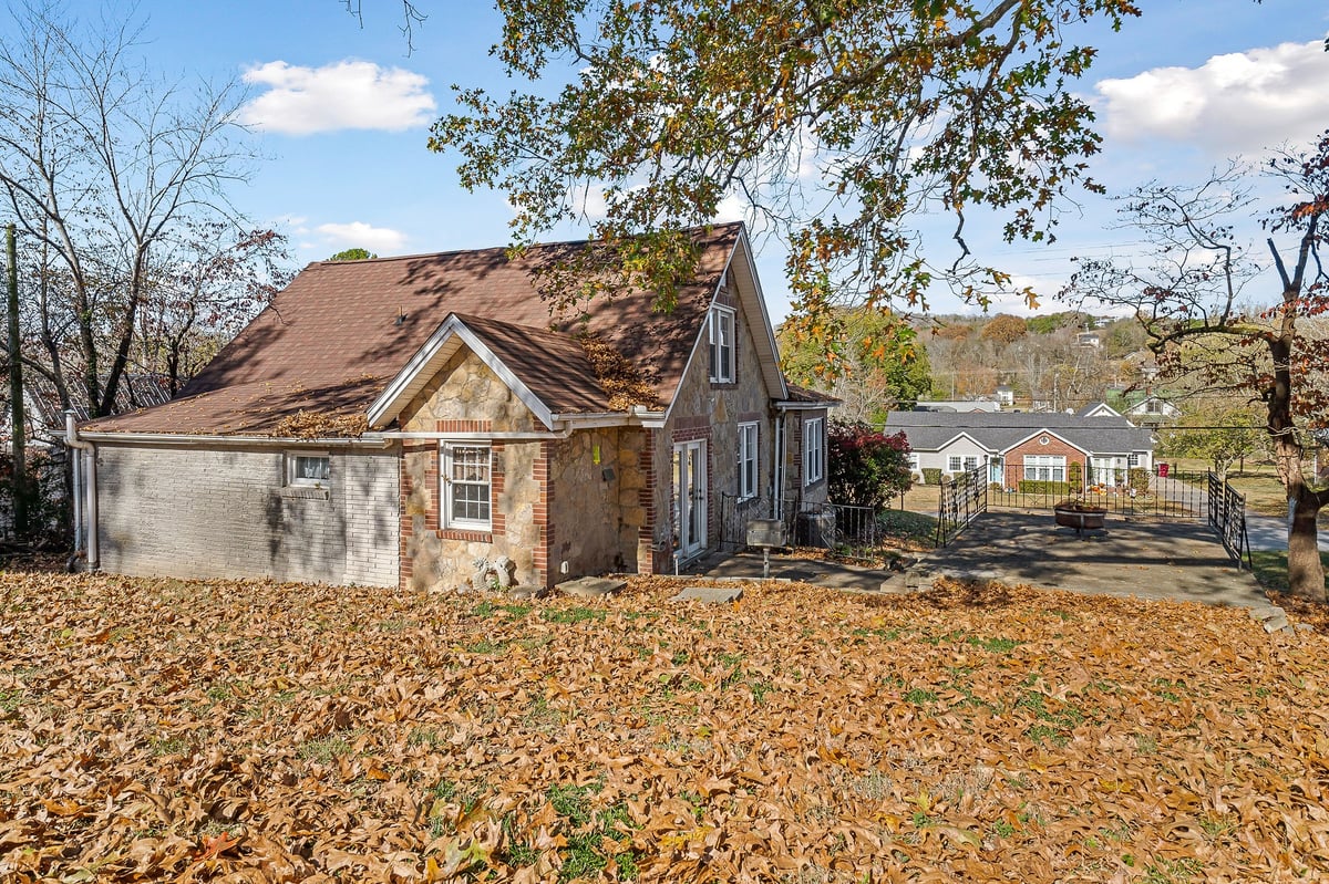 224 JACKSON AVE, CARTHAGE, TN 37030 ⋆ Blackwell Realty and Auction