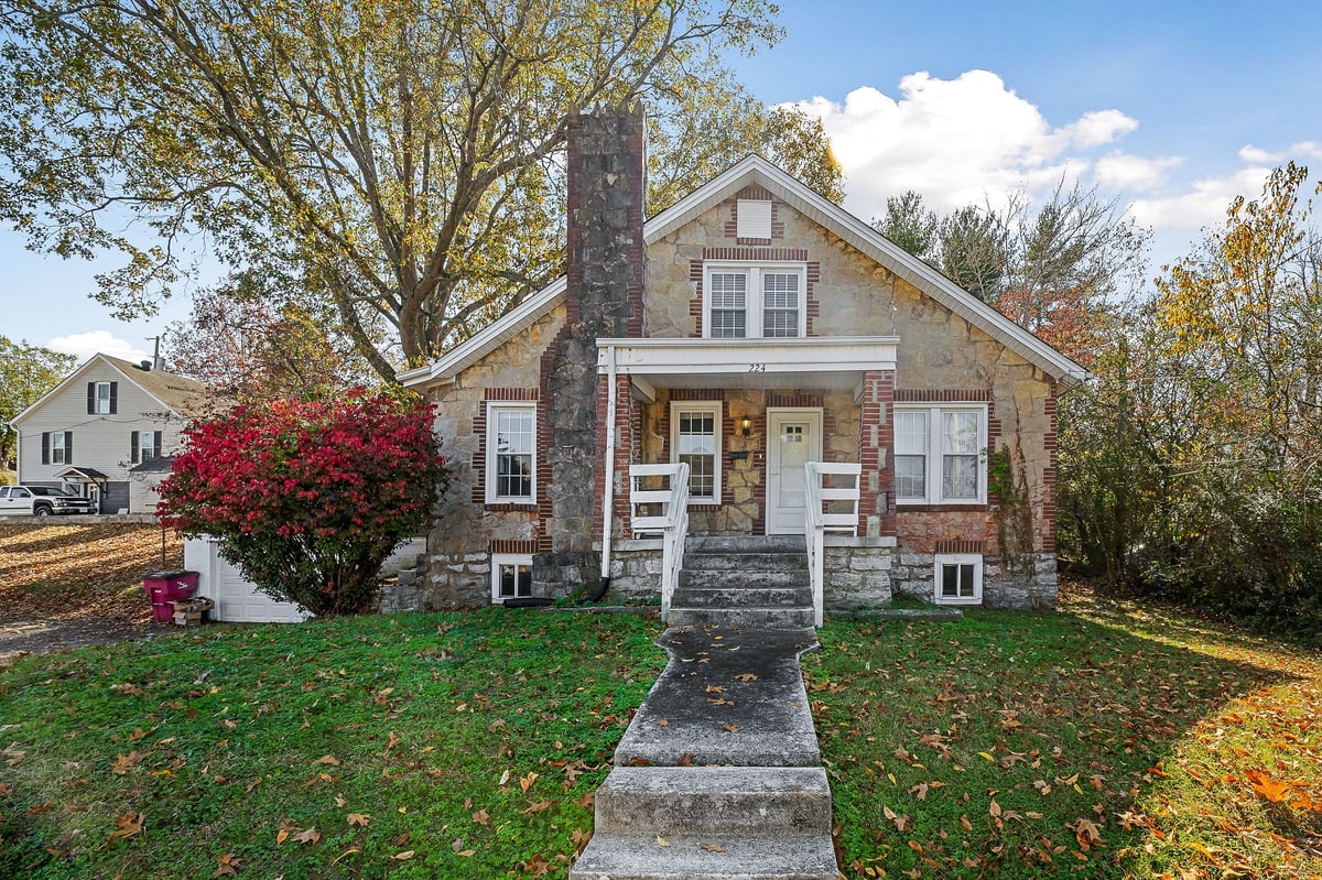 224 JACKSON AVE, CARTHAGE, TN 37030 ⋆ Blackwell Realty and Auction