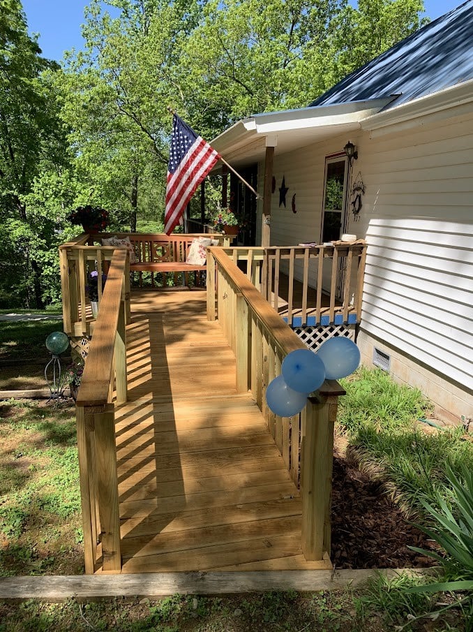 637 MAGNOLIA DR, WINCHESTER, TN 37398 to Sam Hatfield Realty