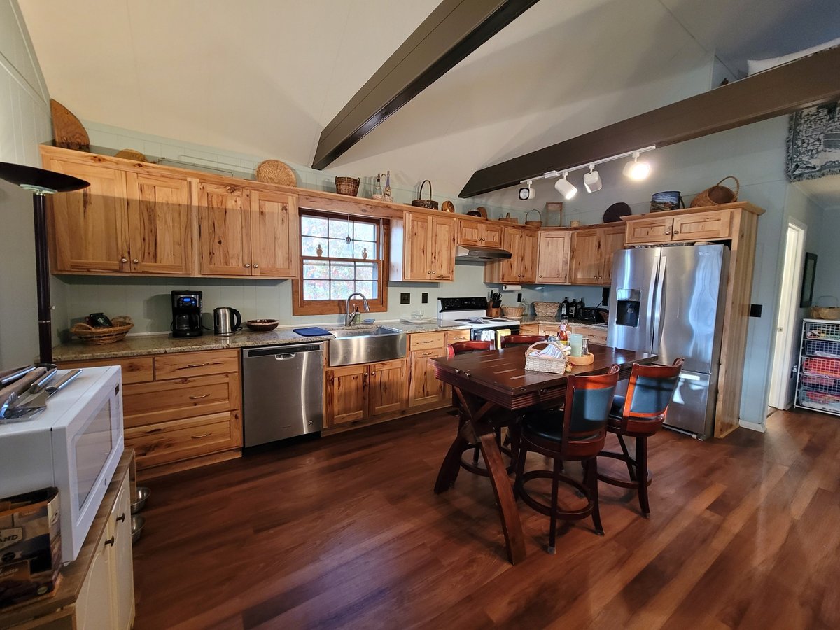 637 MAGNOLIA DR, WINCHESTER, TN 37398 to Sam Hatfield Realty