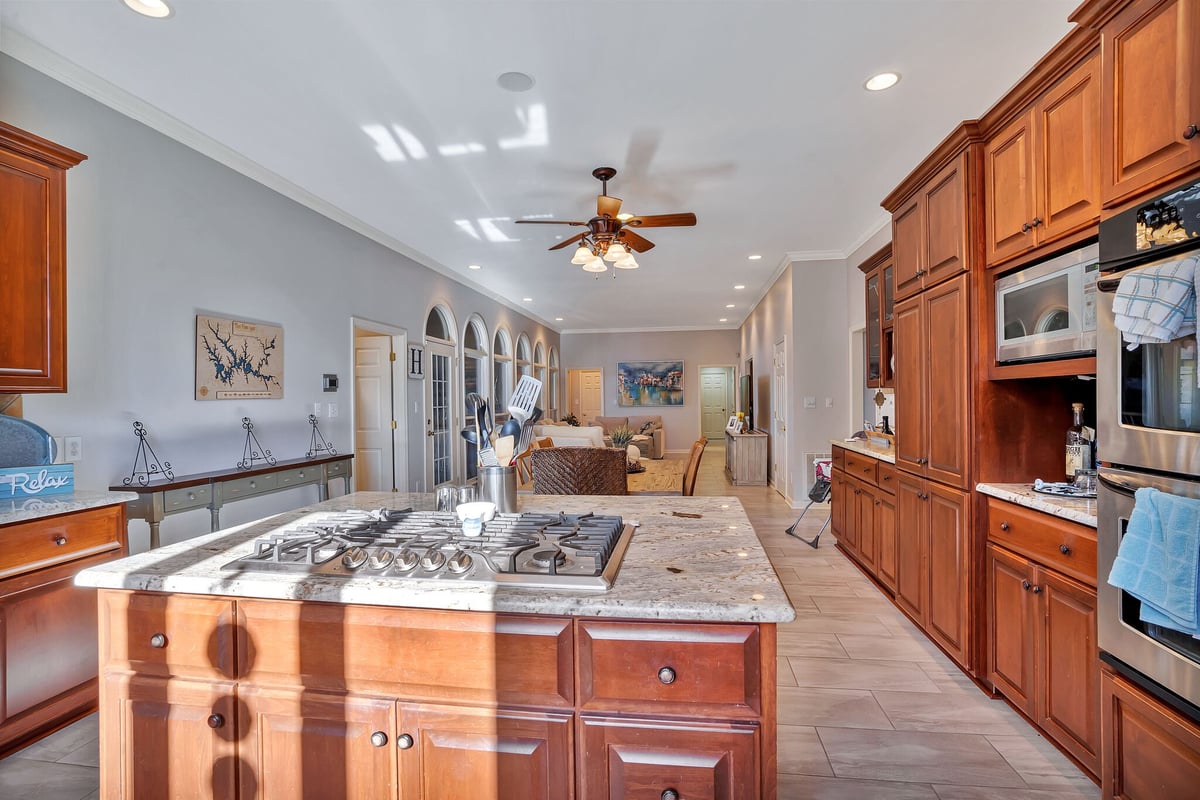 290 SHASTEEN BEND DR, WINCHESTER, TN 37398 to Sam Hatfield