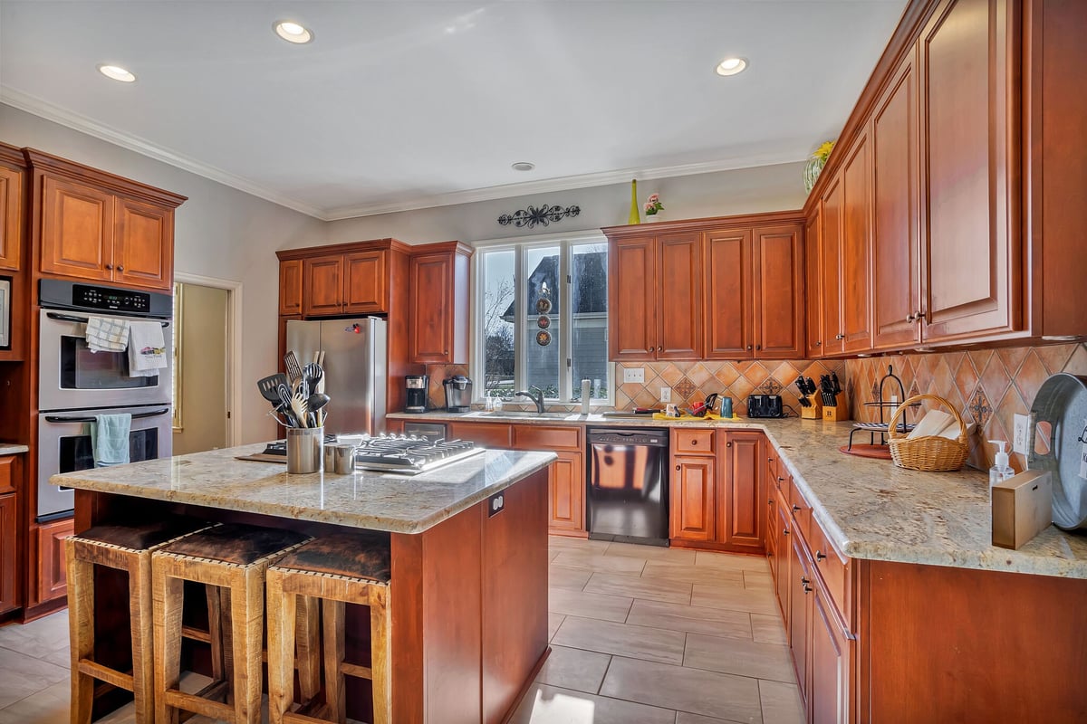 290 SHASTEEN BEND DR, WINCHESTER, TN 37398 to Sam Hatfield