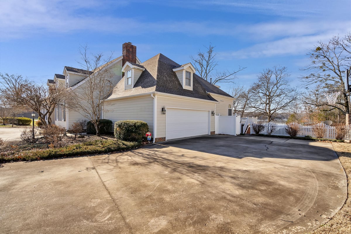 290 SHASTEEN BEND DR, WINCHESTER, TN 37398 to Sam Hatfield