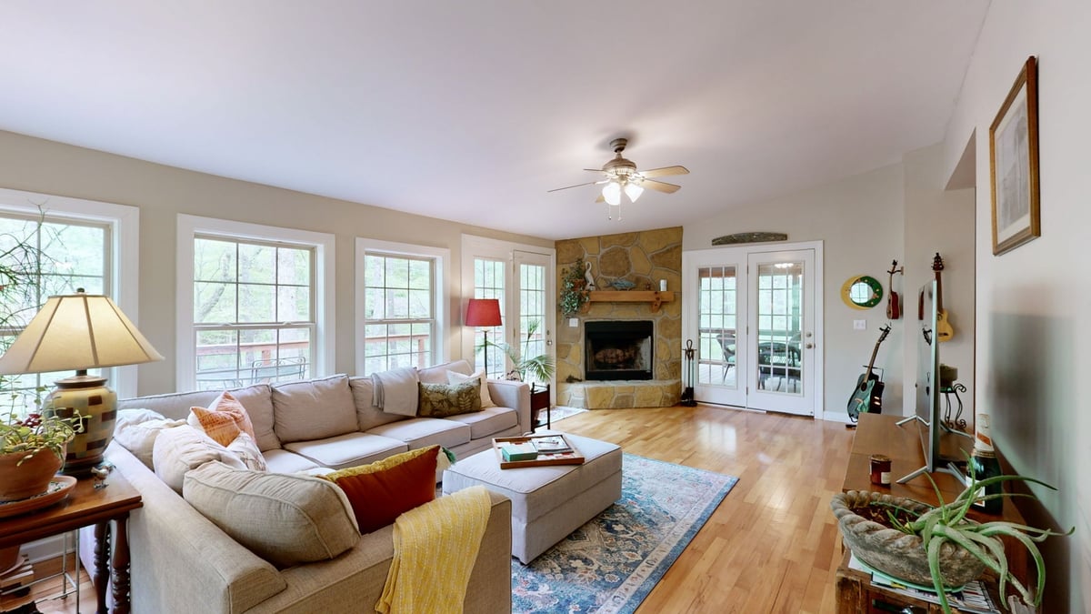 892 HEATHER WAY, ESTILL SPRINGS, TN 37330 to Sam Hatfield