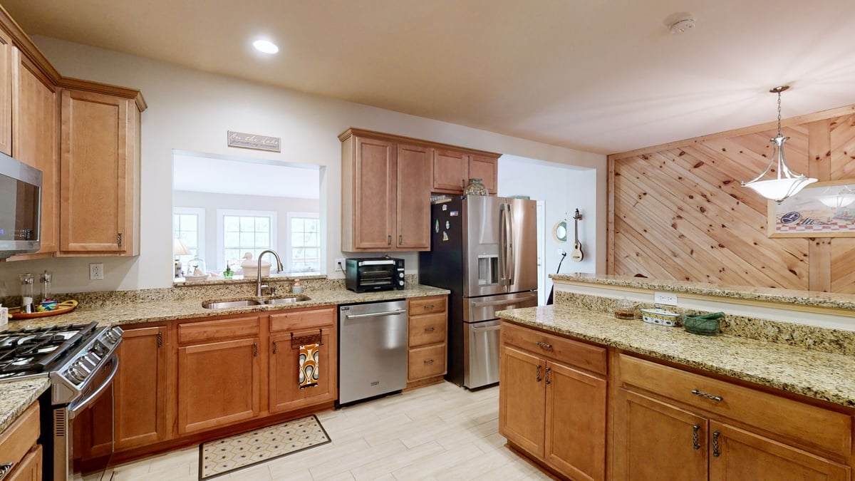 892 HEATHER WAY, ESTILL SPRINGS, TN 37330 to Sam Hatfield