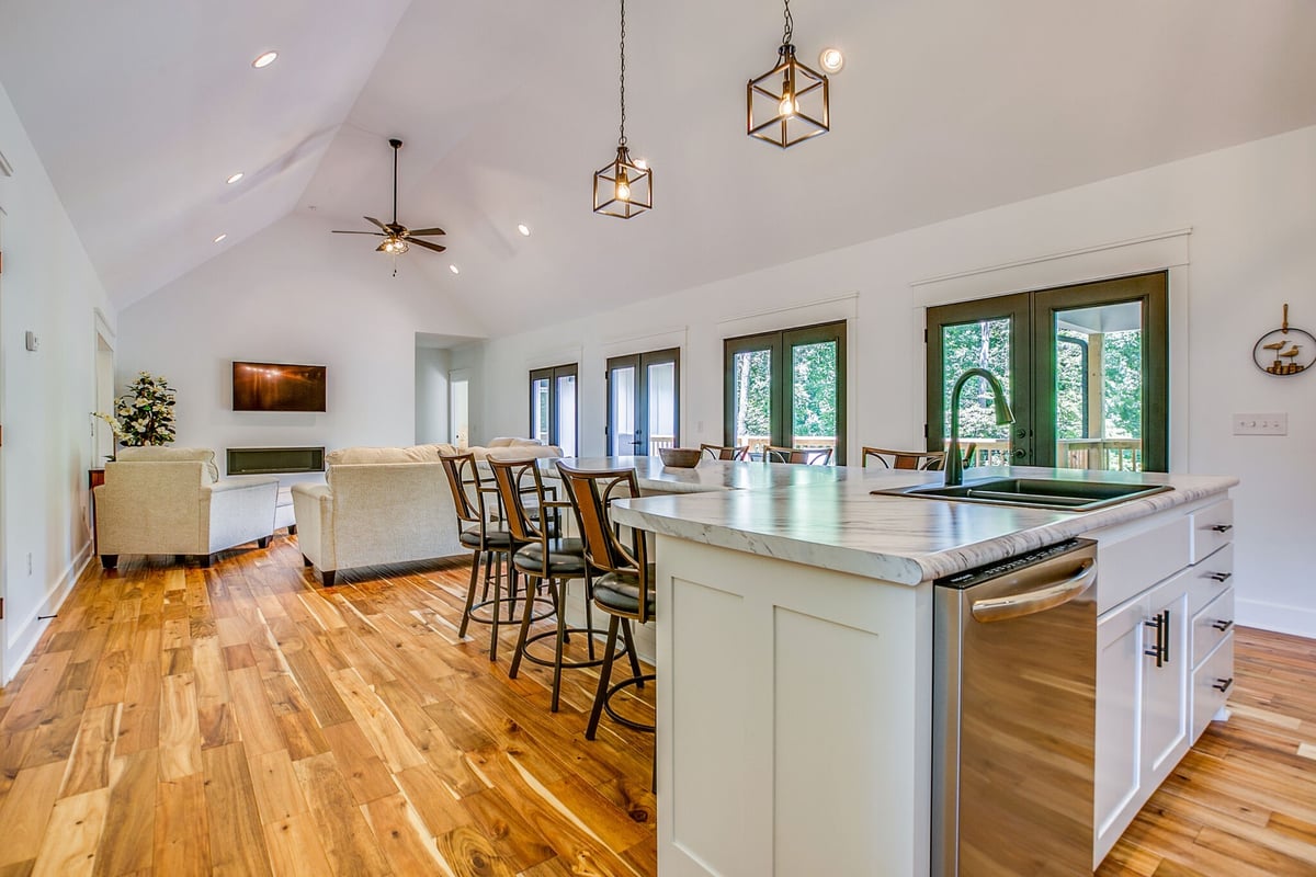 409 DRY CREEK LN, WINCHESTER, TN 37398 to Sam Hatfield Realty