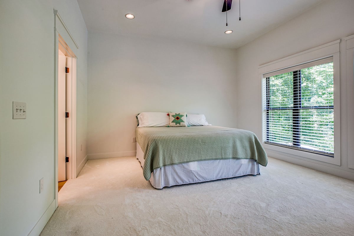 409 DRY CREEK LN, WINCHESTER, TN 37398 to Sam Hatfield Realty