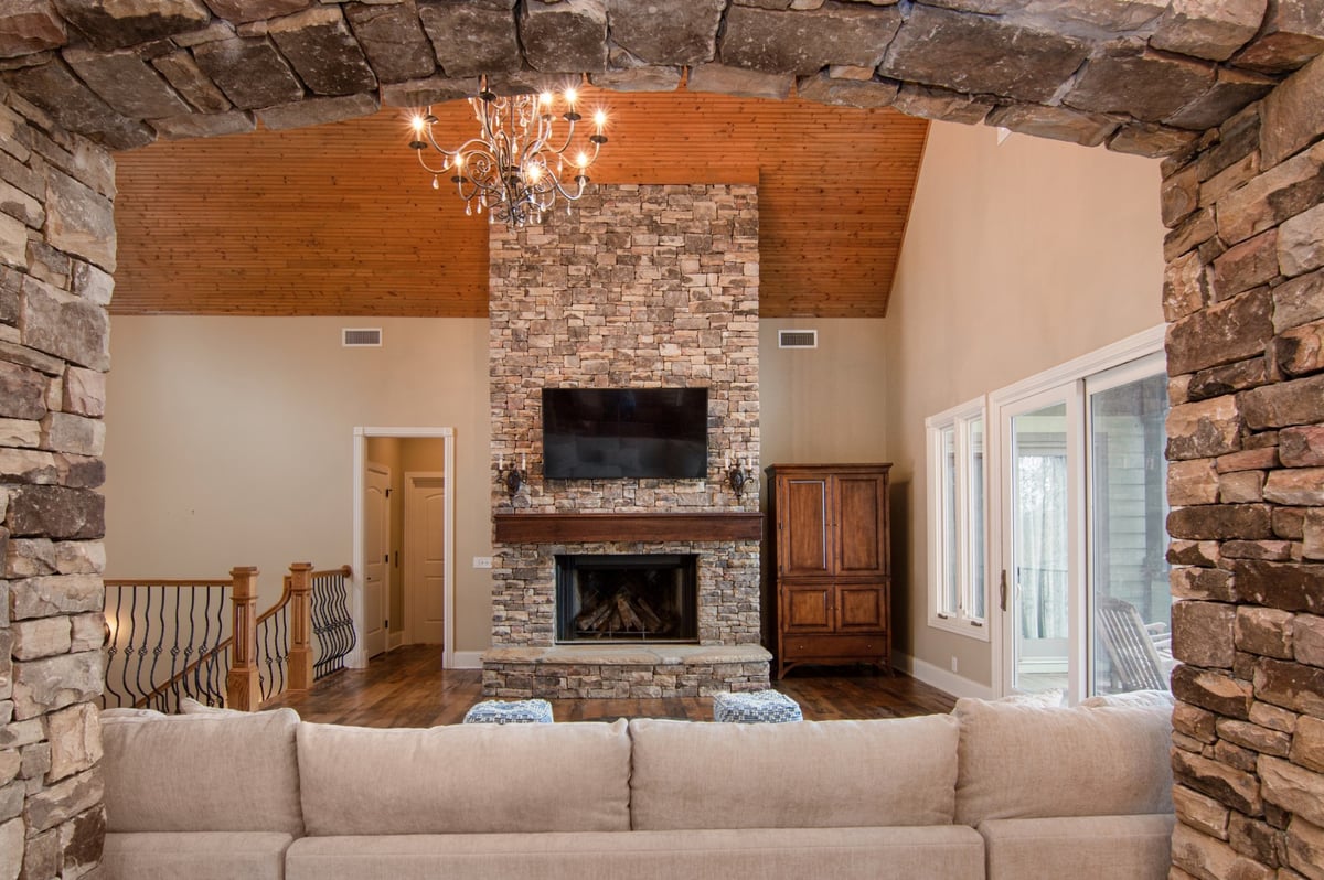 51 W ROCKCREST CIR, WINCHESTER, TN 37398 to Sam Hatfield