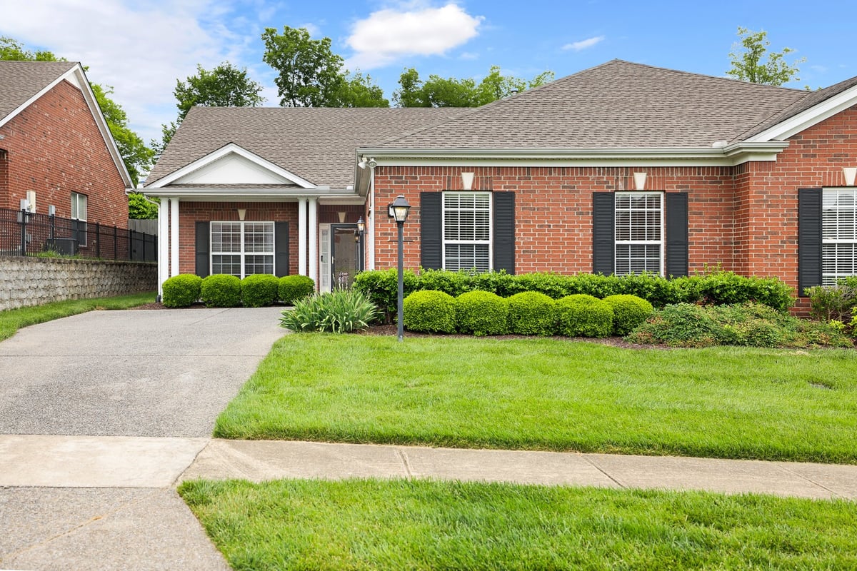 136 KENTON LOOP, HENDERSONVILLE, TN 37075 Old Hickory Lake Homes for Sale