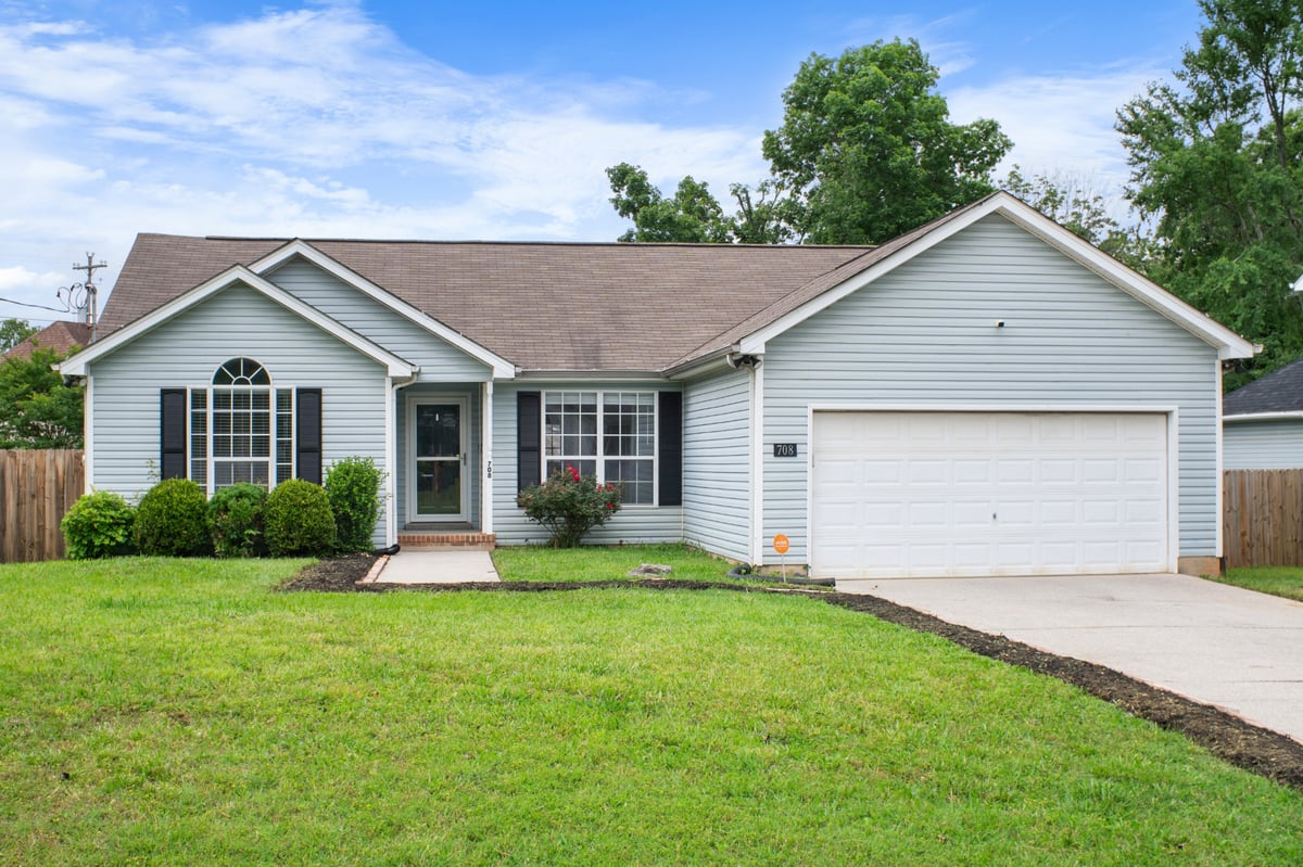 708 ROCKY RIDGE CIR, LA VERGNE, TN 37086 ⋆ Blackwell Realty and Auction