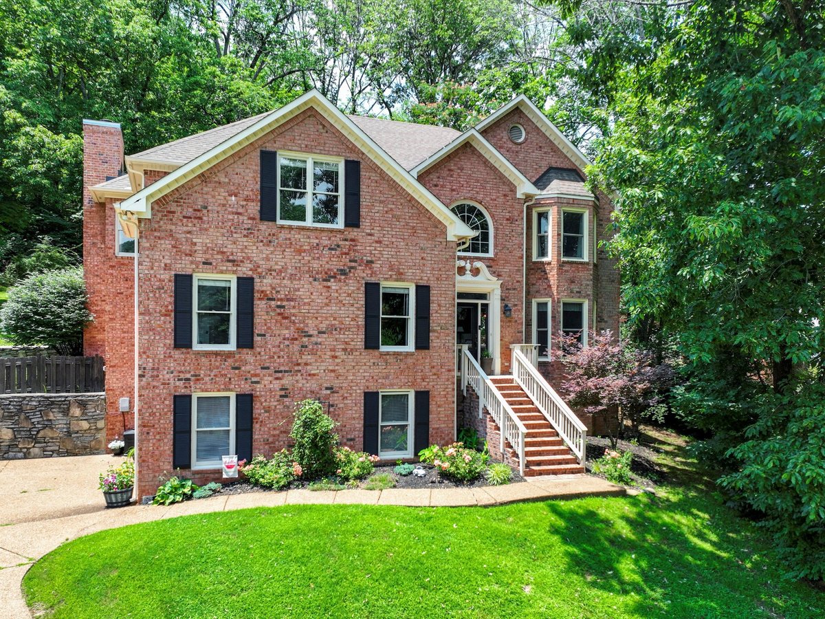 1585 Fawn Creek Ct, Brentwood, TN 37027