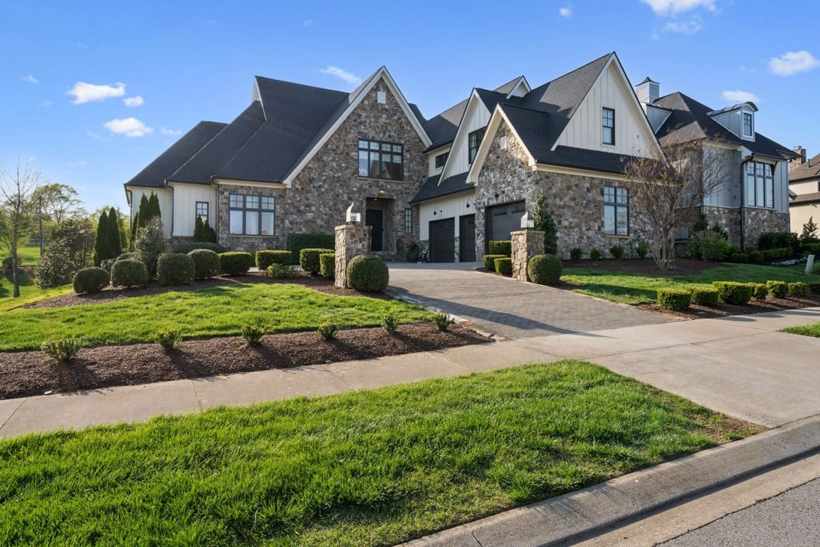 6066 Pelican Way, College Grove, TN 37046