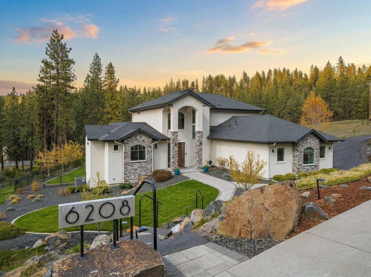 6208 S Verona Ct