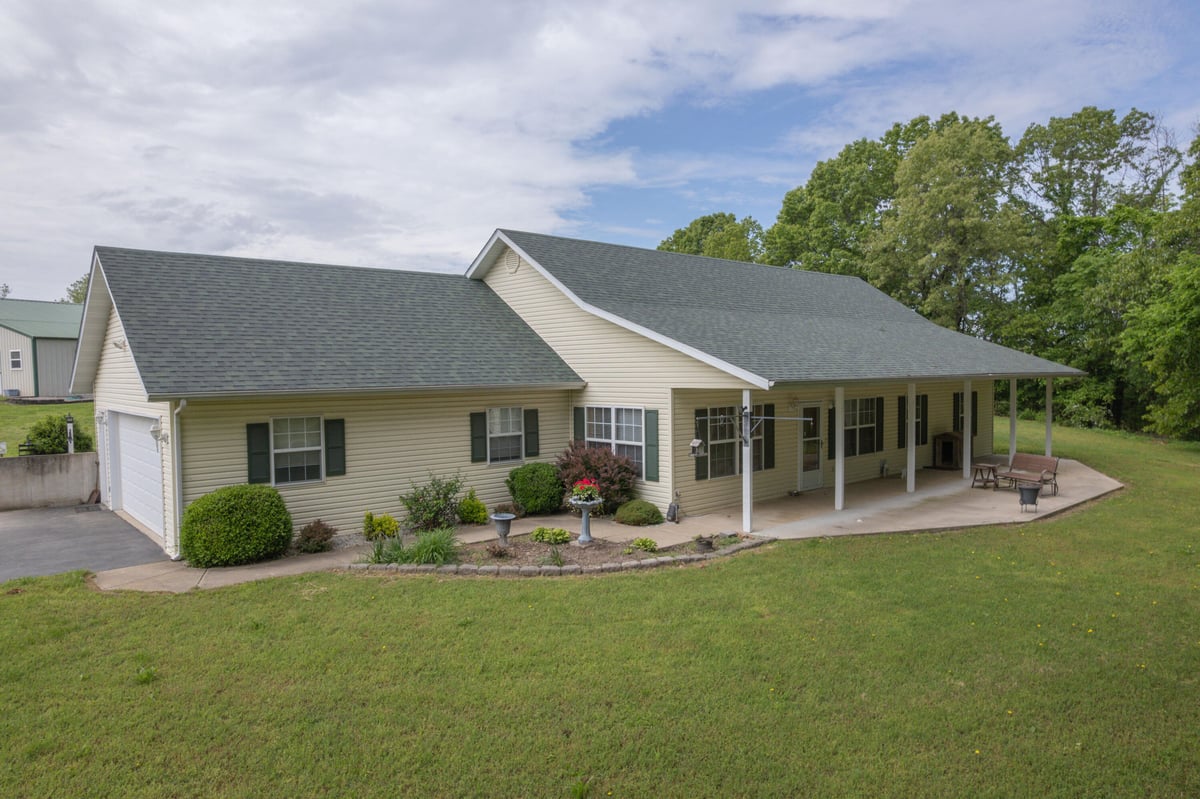 16427 Farm Road 2007