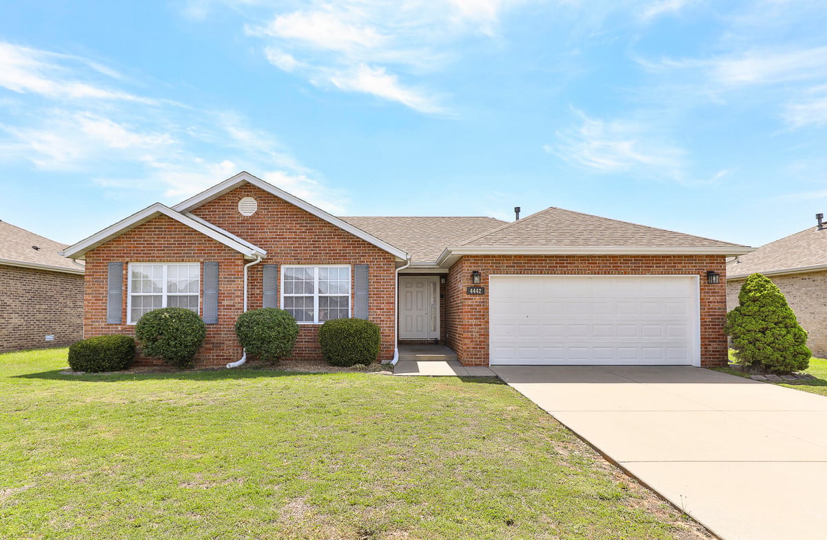 4442 W Normal Street, Springfield, MO 65802