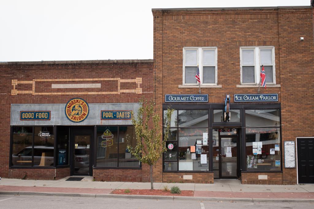 131 W MAIN STREET, SPRING GROVE, MN 55974