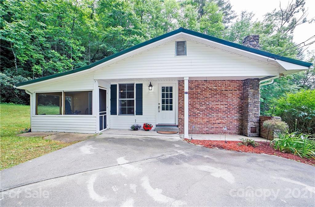 77 POPLAR GAP ROAD, BREVARD, NC 28712 Connestee Falls Realty